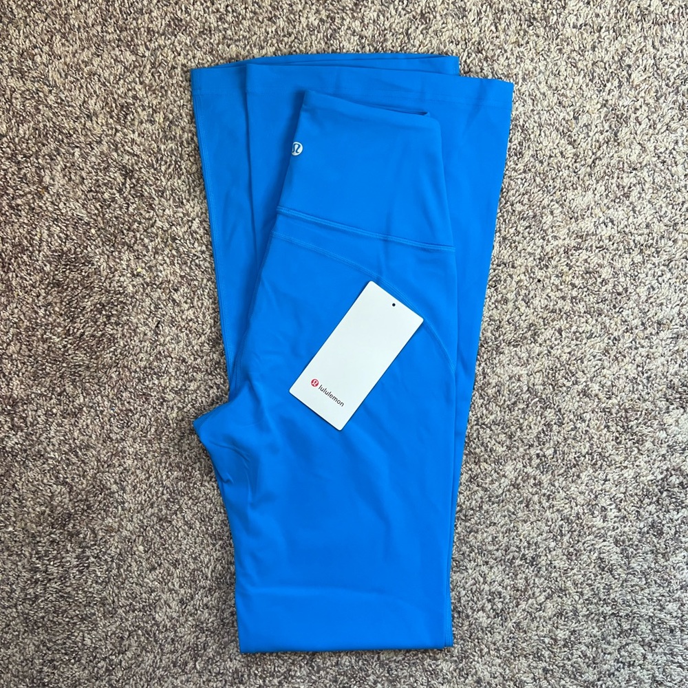 Groove Super-High-Rise Flared Pant Nulu
Poolside NWT